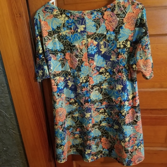 LuLaRoe Perfect T. Small. Loose fitting. Black. - Picture 2 of 7